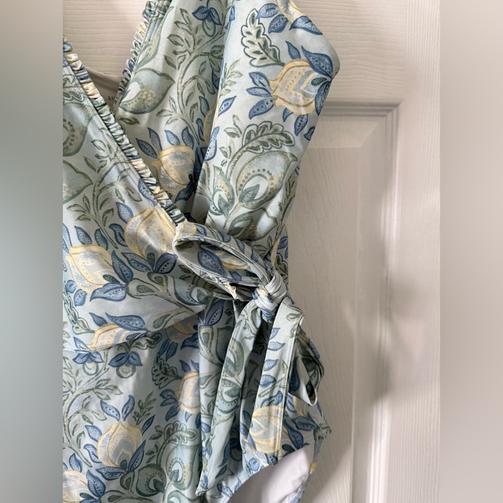 Summersalt Size 22 Wrap One Piece Floral Swimsuit 💚 - Picture 3 of 8